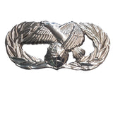 Various New & Previously Owned Insignias, Badges & Cap Devices - Singles