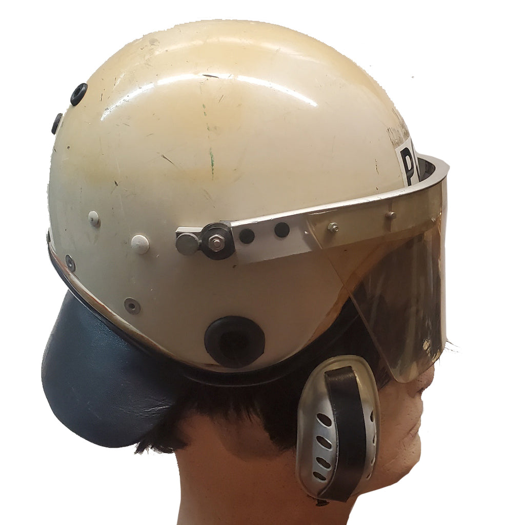 Vintage Polizei Riot Helmet Suckow Polizeiobermeister – Hahn's World of ...