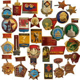 Vintage Russian Propaganda Pins (8022)