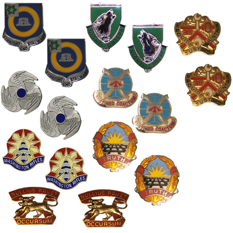Various New & Previously Owned Crests, Insignias, & Badges - Pairs